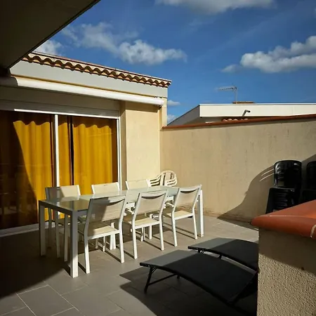 & Avec Piscine Interieure